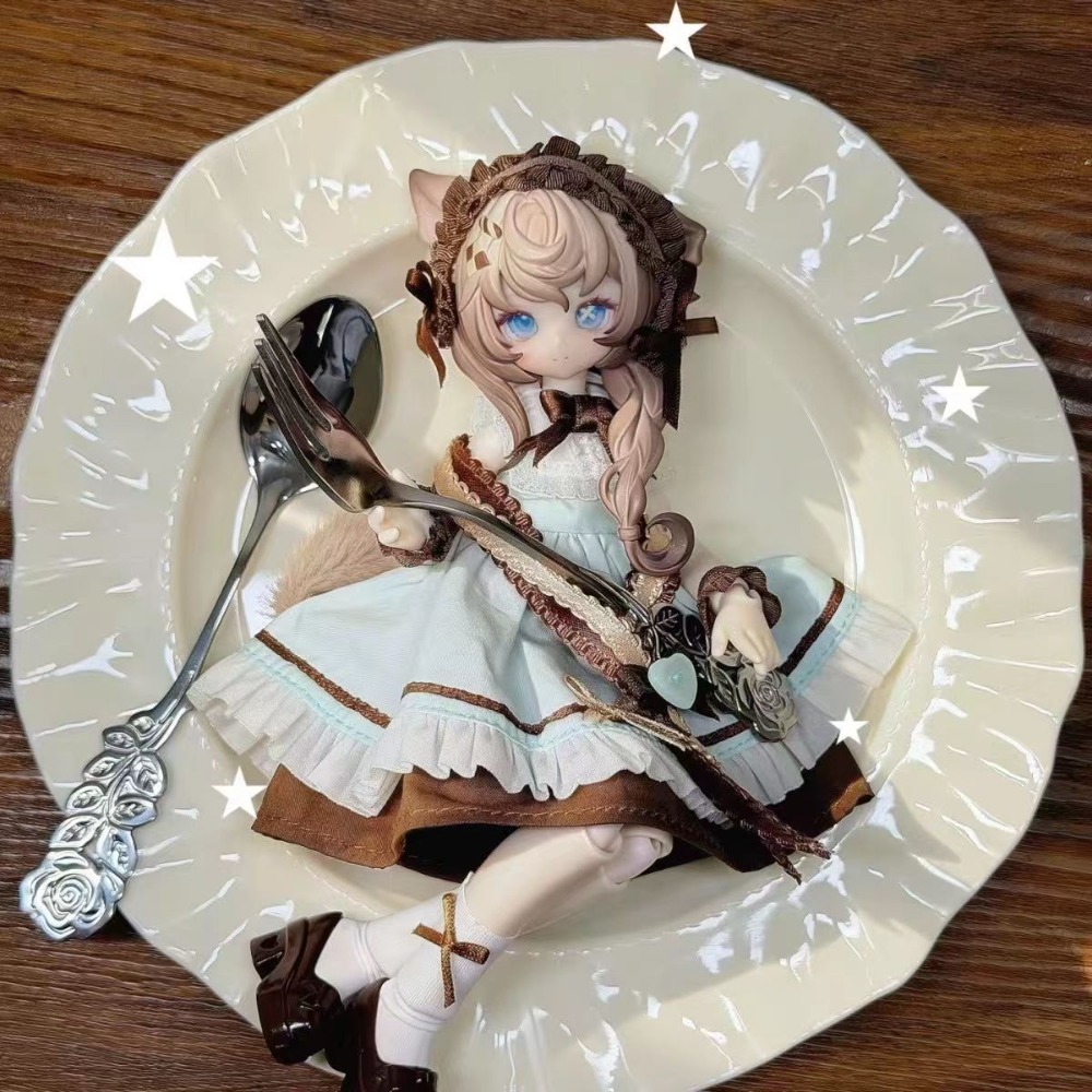 Inedible Doll Lunar Lore Meow  - Mystery Box Blind Bag recensione e prezzo